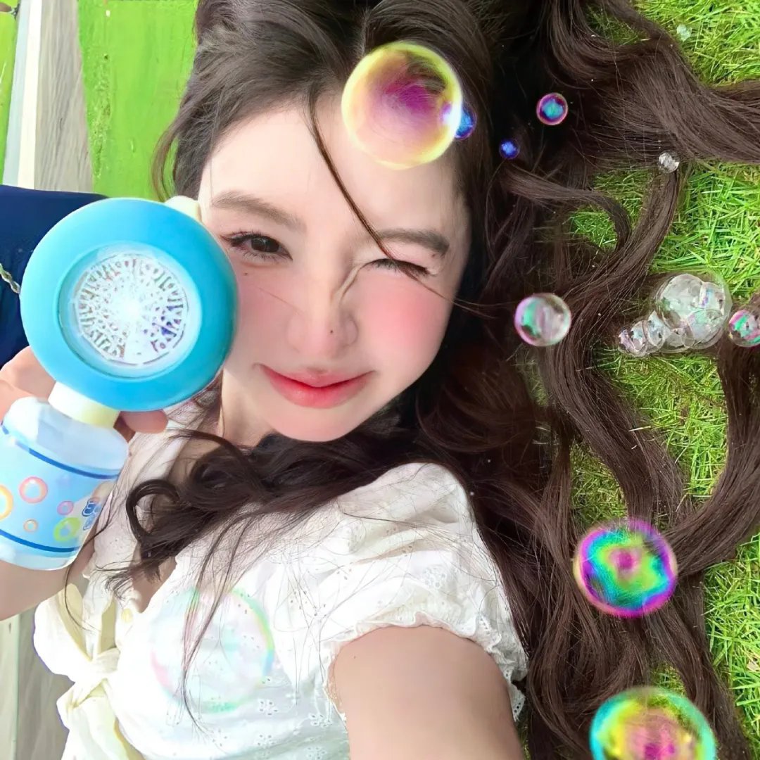 尸缠妖后 在线观看封面
